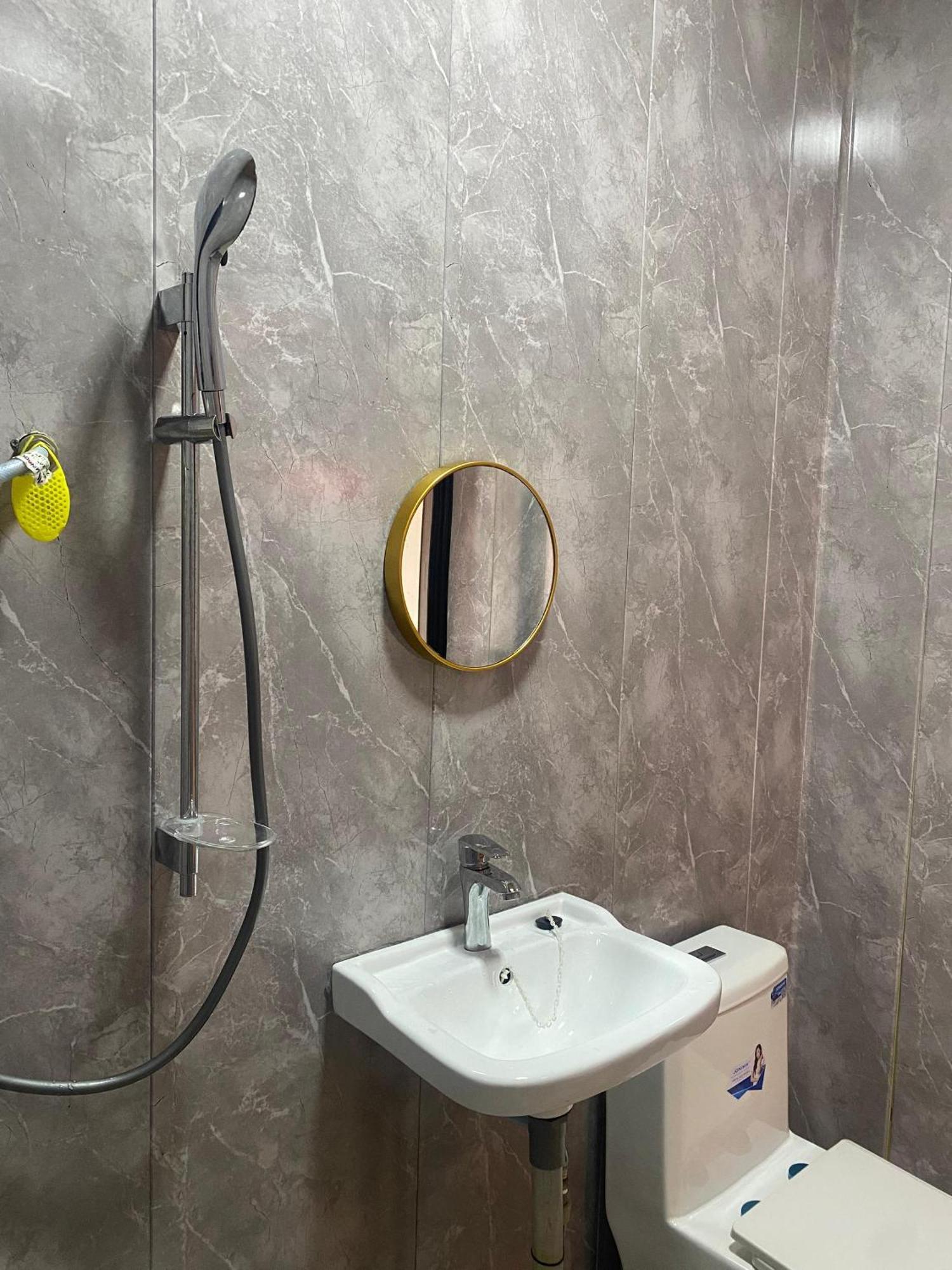 Gayang Friendly Water House Homestay Kota Kinabalu Exteriör bild