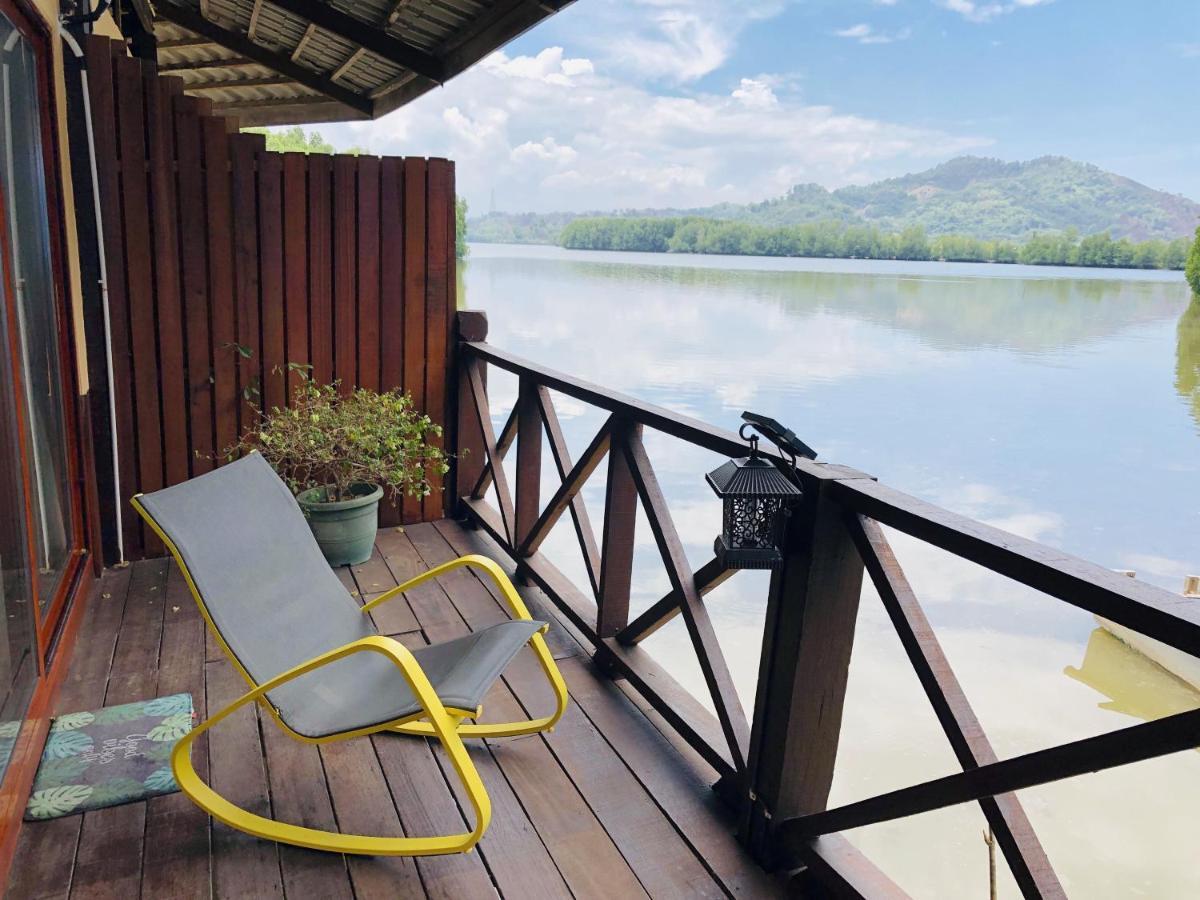 Gayang Friendly Water House Homestay Kota Kinabalu Exteriör bild