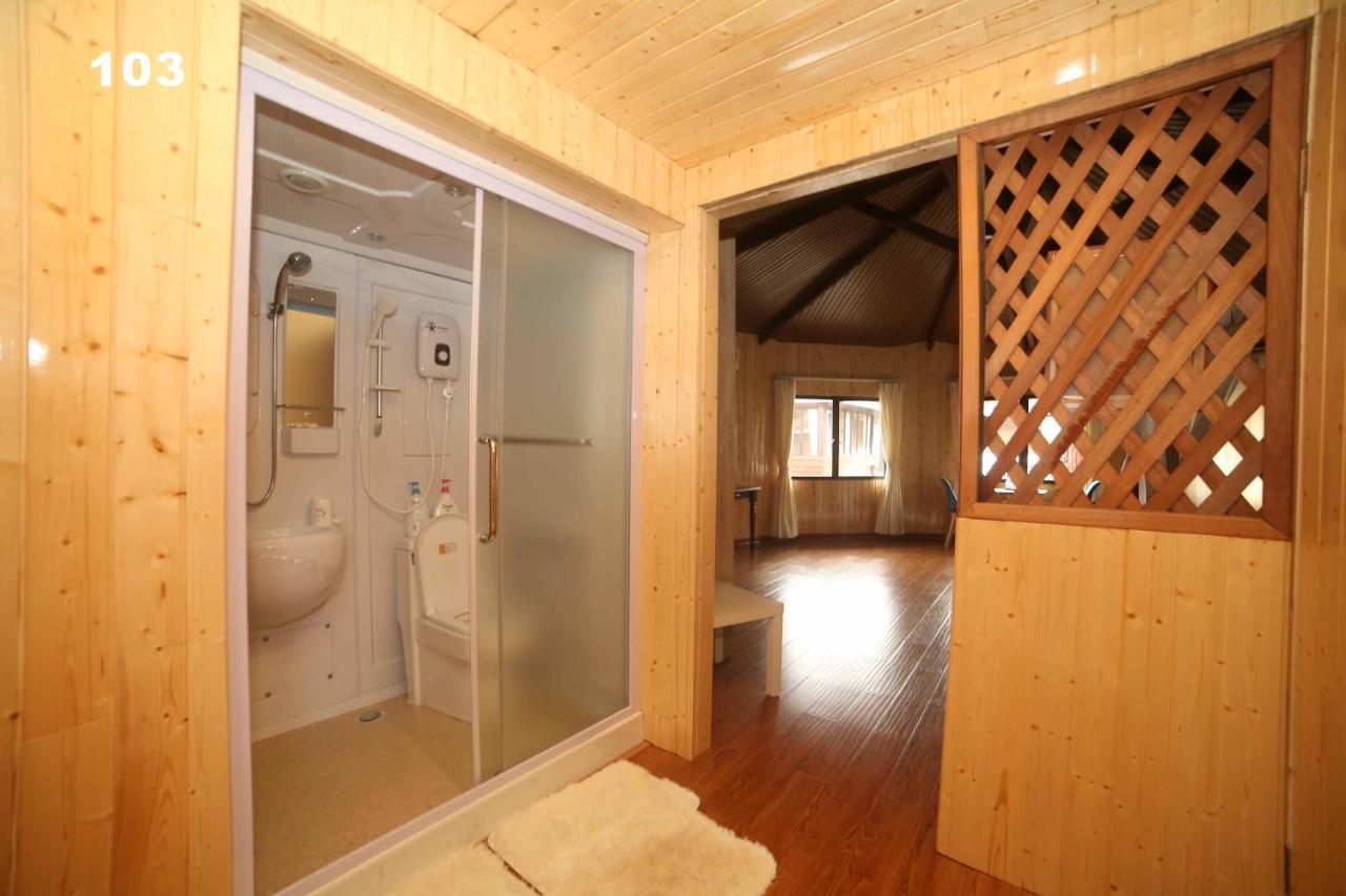 Gayang Friendly Water House Homestay Kota Kinabalu Exteriör bild